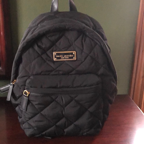 marc jacobs black quilted backpack